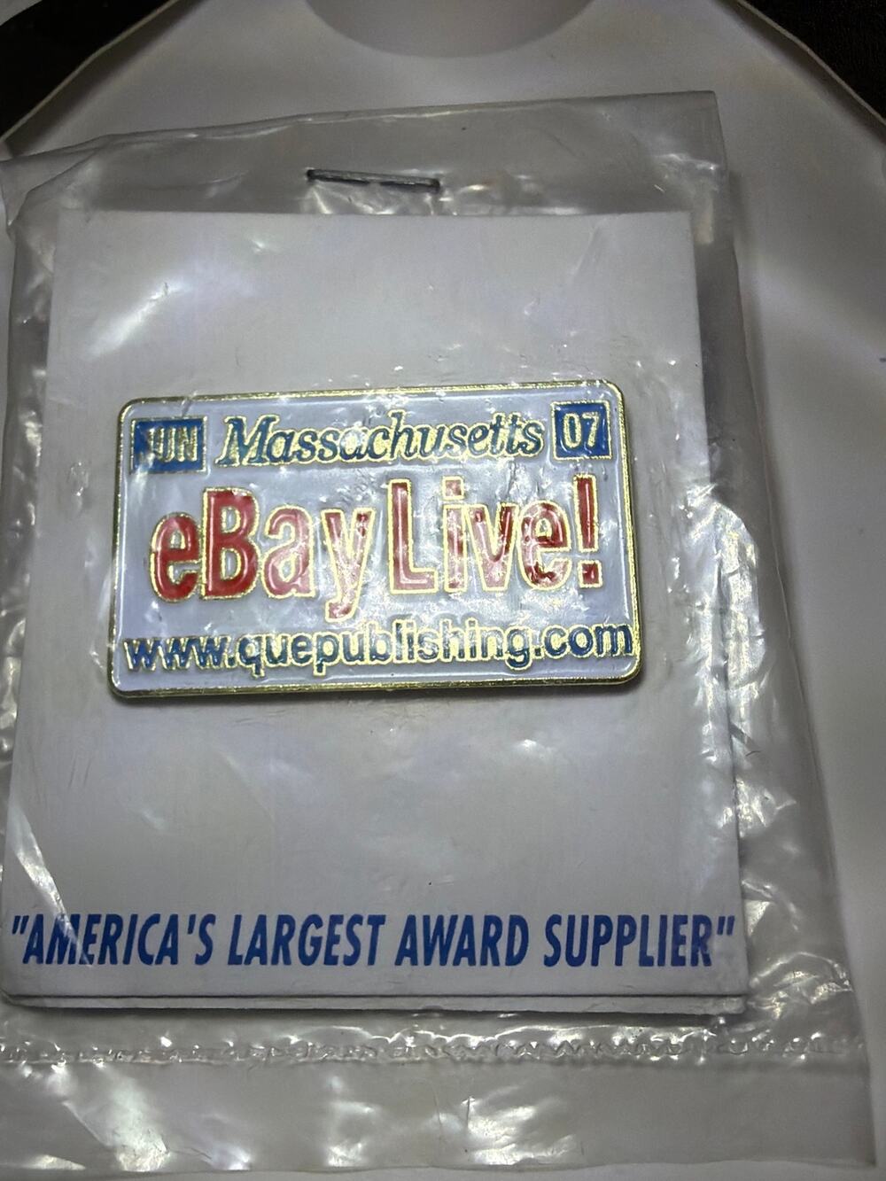 2007 eBay Live Massachusetts License Plate Que Publishing Lapel Pin Sealed New